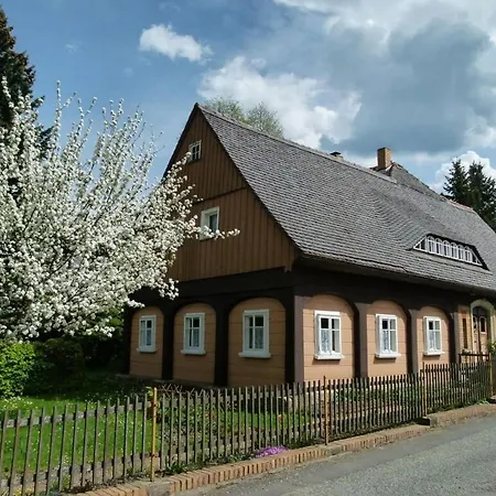 Nyaraló Holiday Home With 2 Bedrooms Großschönau